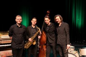 Casper Mikkelsen & En FanJAZZtisk Trommerejse vandt Børnejazzprisen 2022. Foto: JazzDanmark